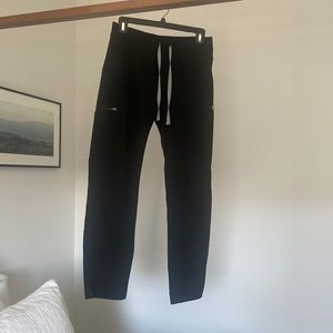 Figs Yola skinny scrub pant - XS Petite